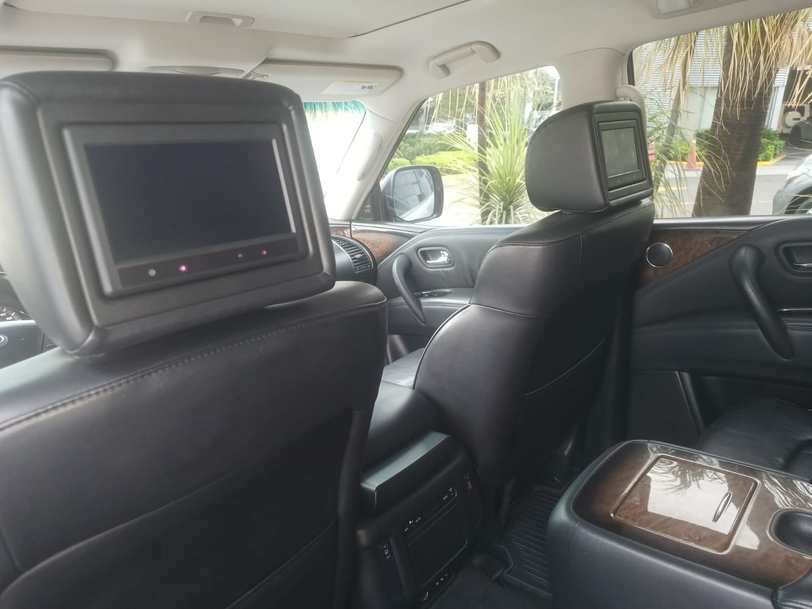 2012 INFINITI QX56 BASE V8 5.6L 400 CP 5 PUERTAS AUT PIEL BA AA QC