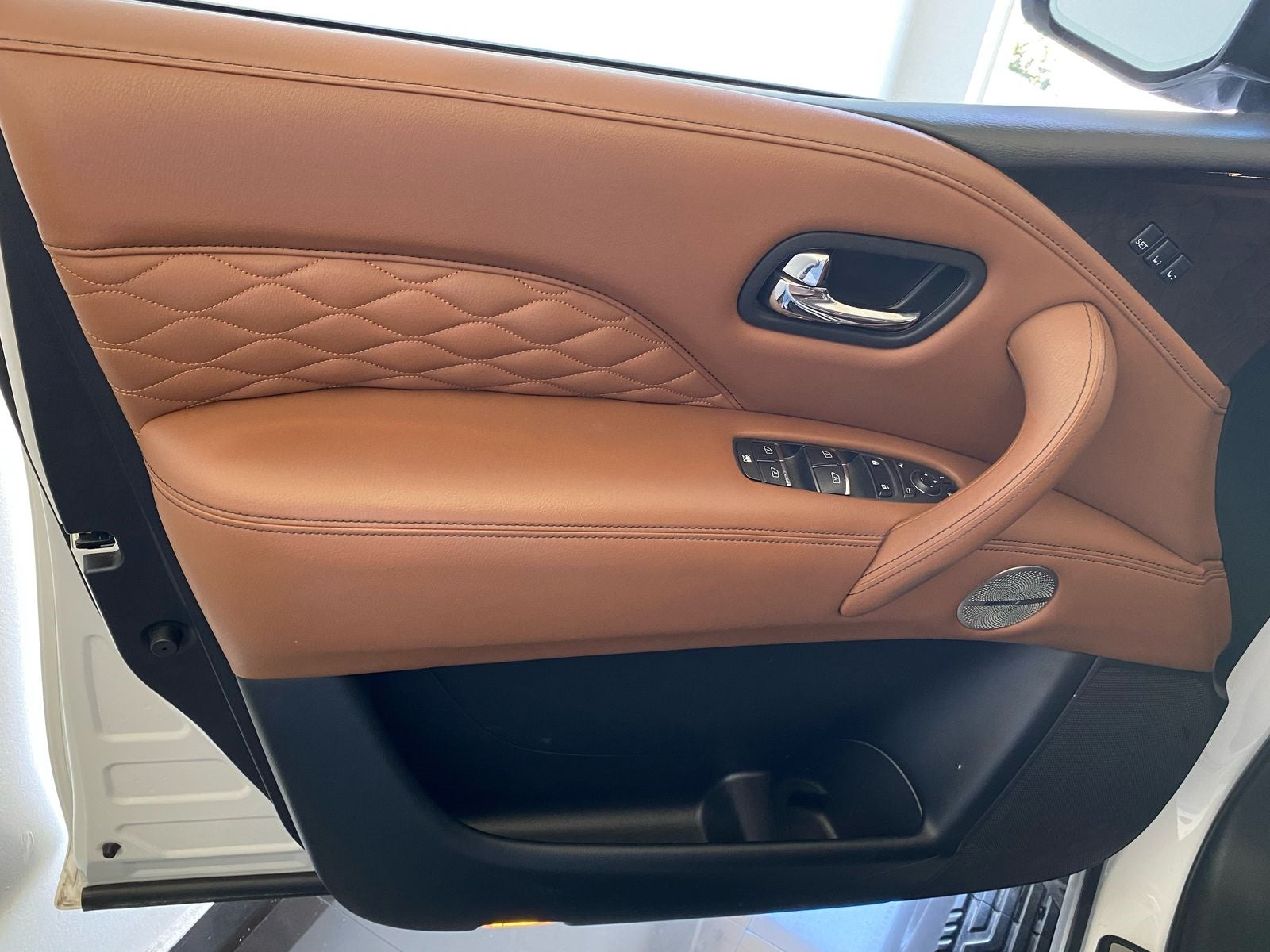 2021 INFINITI QX80 SENSORY, V8, 5.6L, 400 CP, 5 PUERTAS, AUT, 8 PASAJEROS