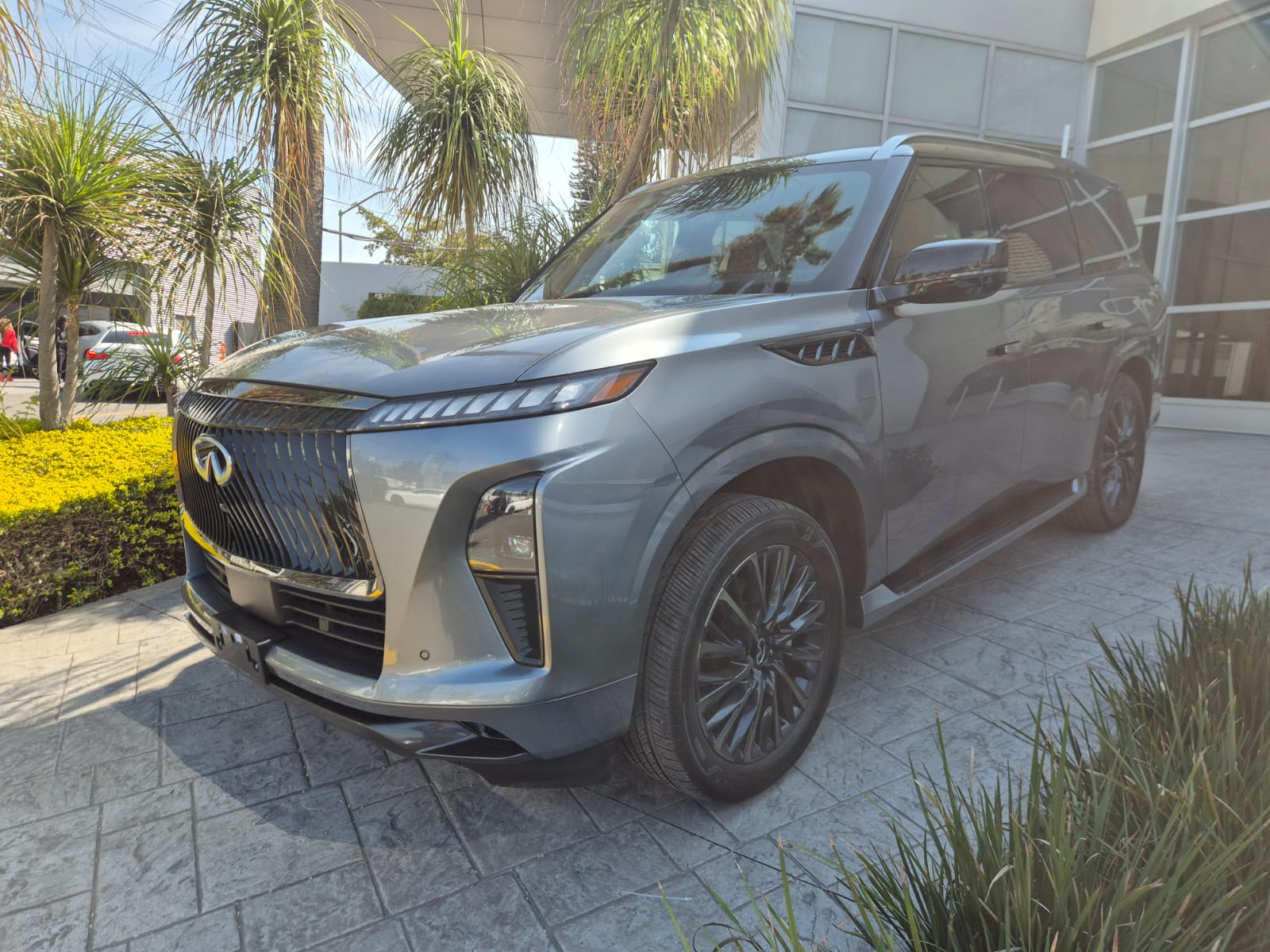 2026 INFINITI QX80 4WD, V6, 3.5L, 450 CP, 5 PUERTAS, AUT, 7 PASAJEROS